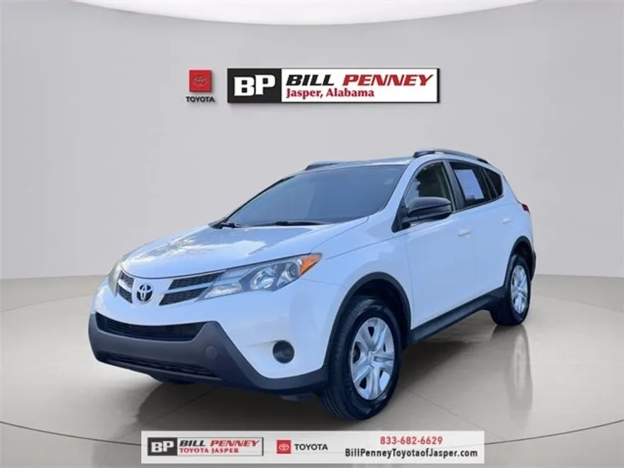 2014 Toyota RAV4 LE photo 1