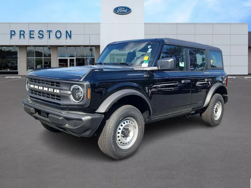 2025 Ford Bronco Base photo 1