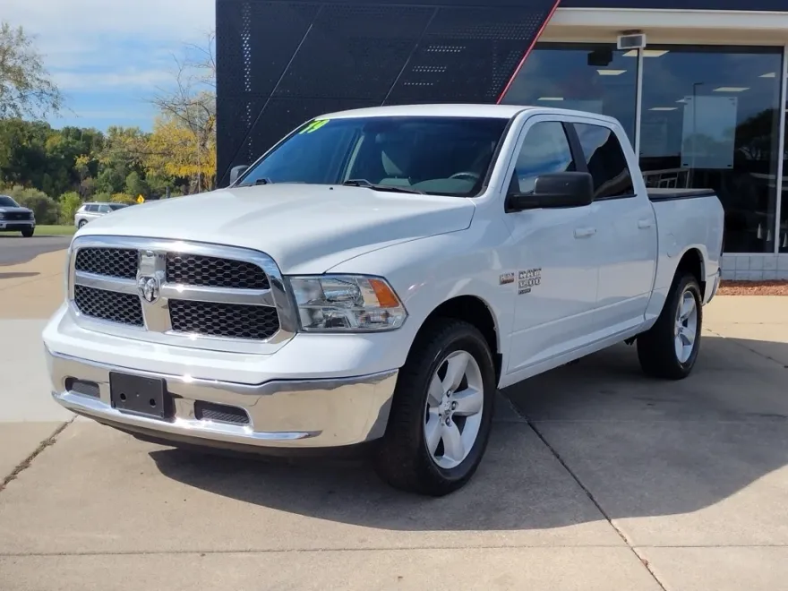2019 Ram 1500 Classic SLT photo 1