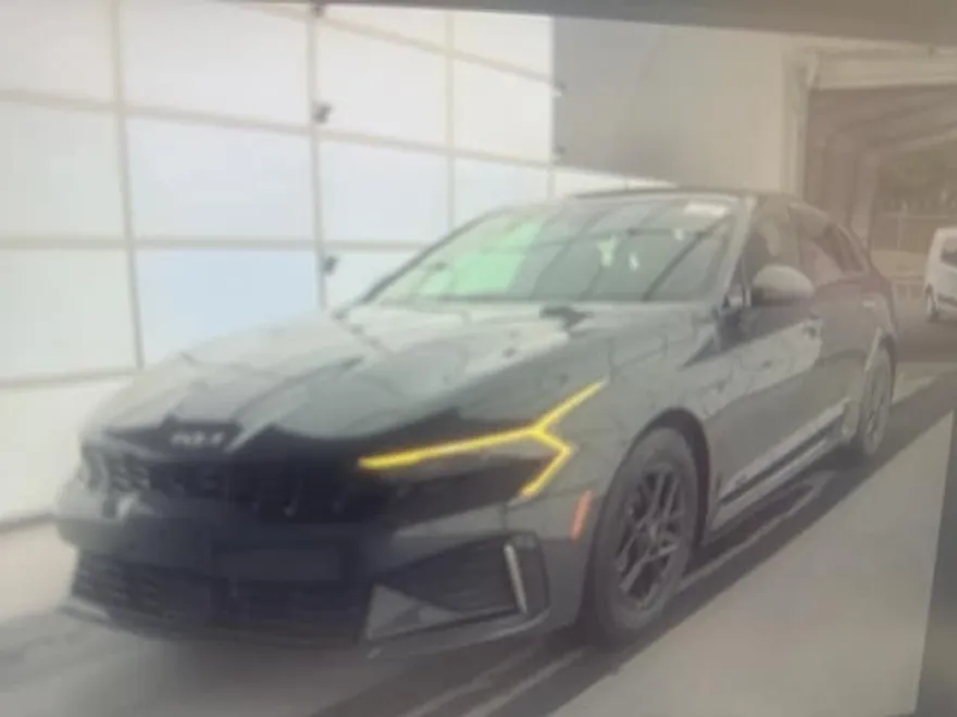 2025 Kia K5 LXS photo 1