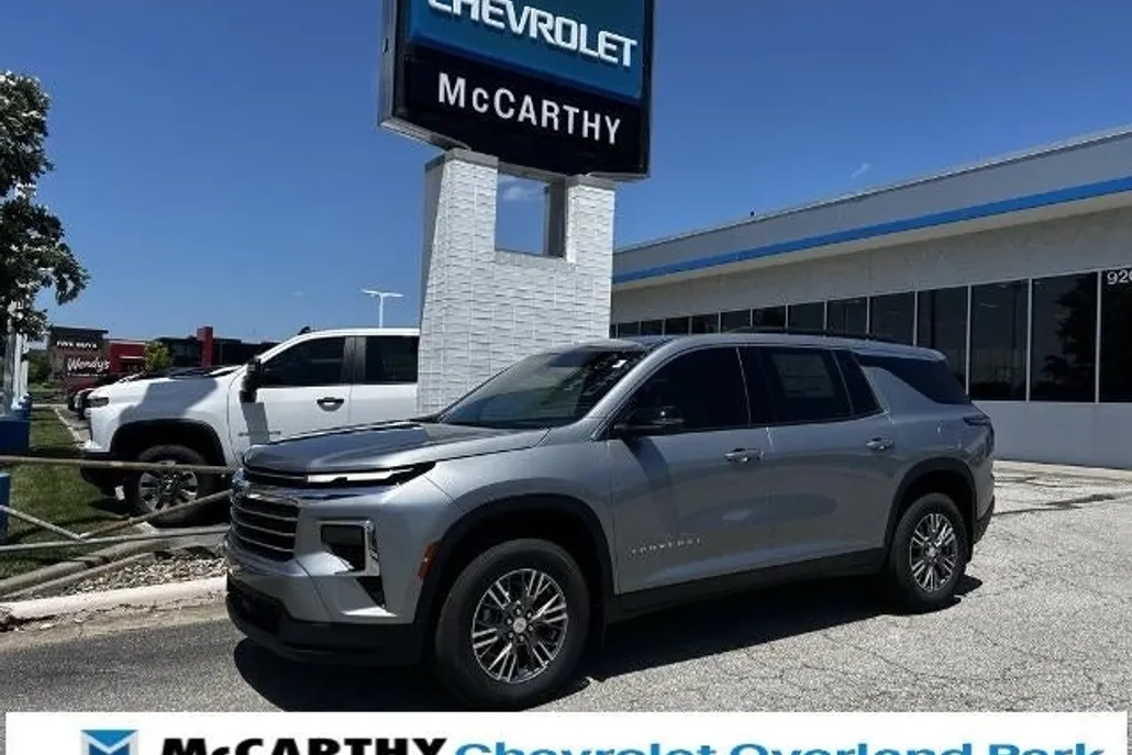 2025 Chevrolet Traverse photo 1