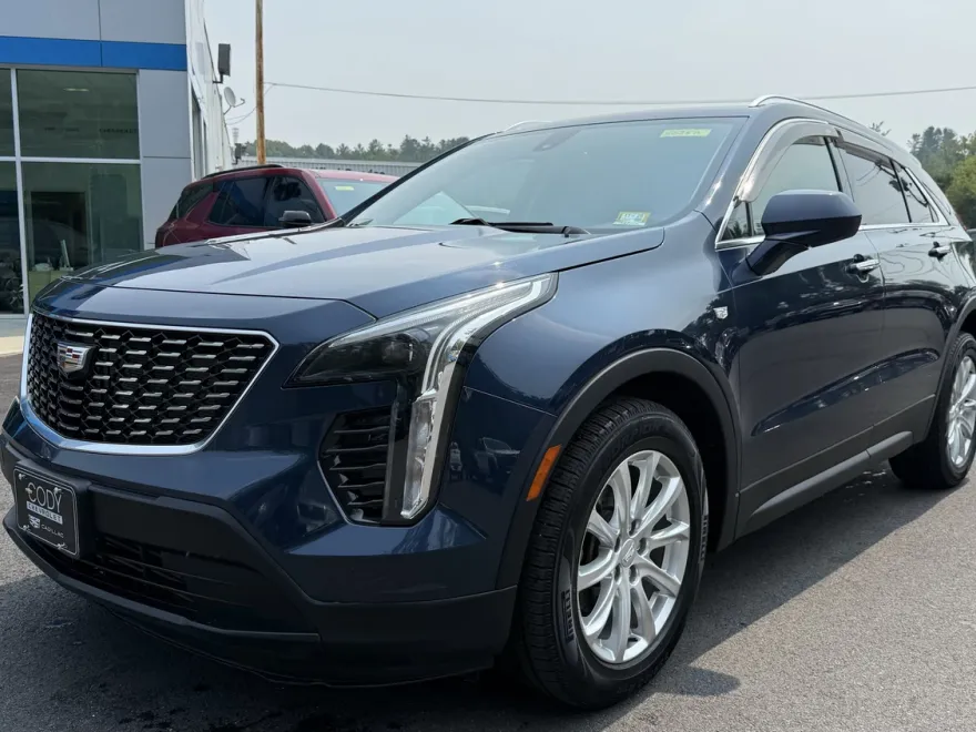 2019 Cadillac XT4 Luxury photo 1