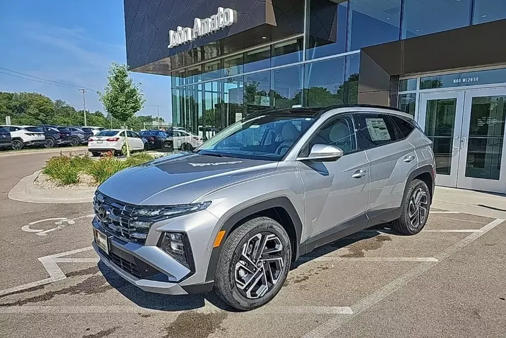 2025 Hyundai Tucson Limited photo 1