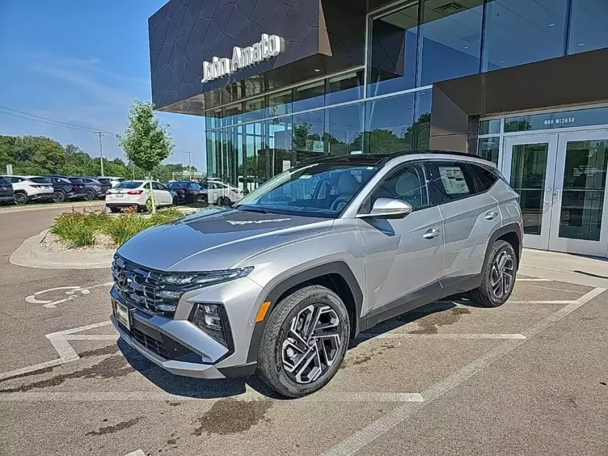 2025 Hyundai Tucson Limited photo 1