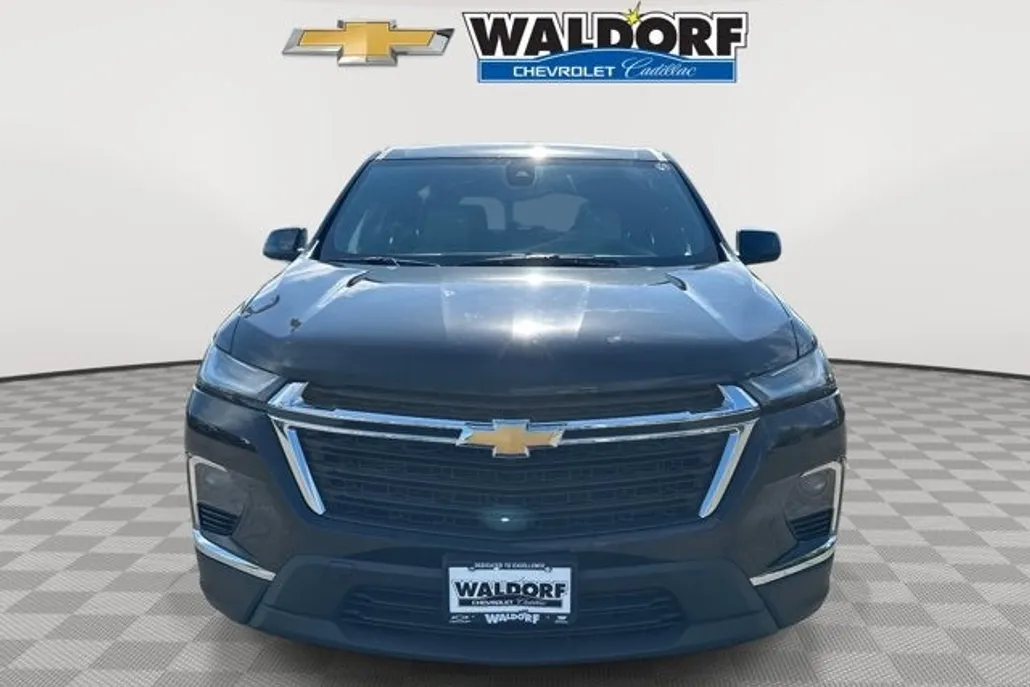 2022 Chevrolet Traverse LS photo 1