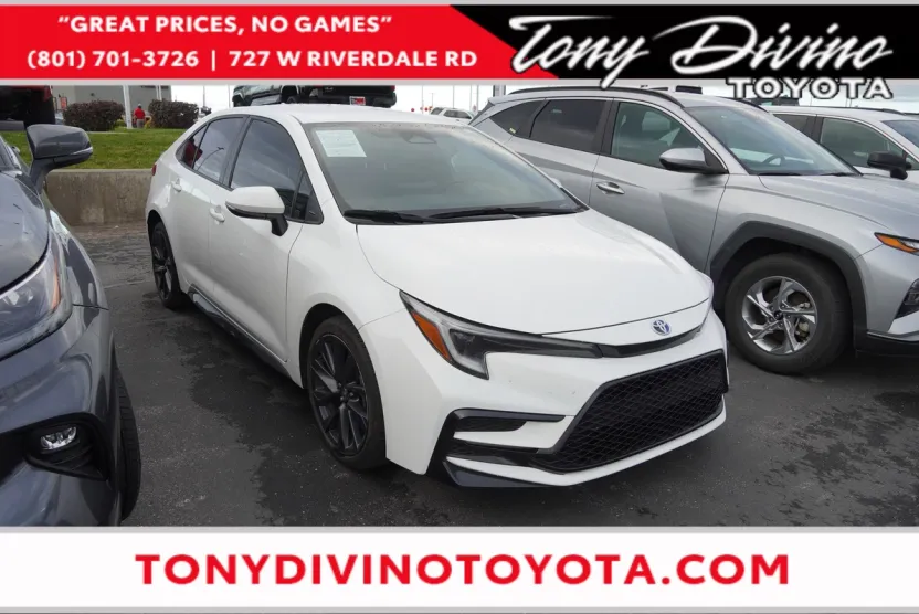 2023 Toyota Corolla Hybrid SE photo 1