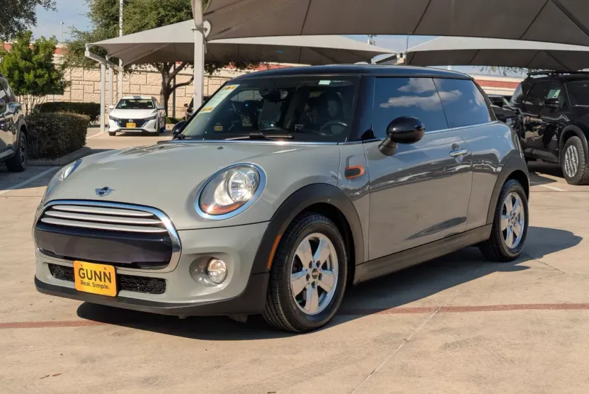 2015 Mini Cooper 2 Door Hardtop photo 1