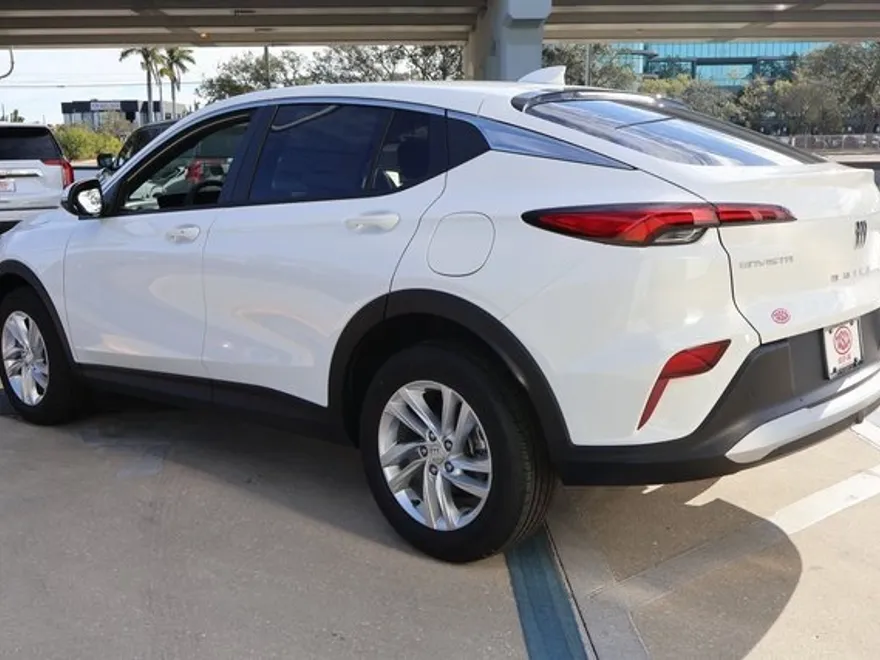 2025 Buick Envista Preferred photo 1