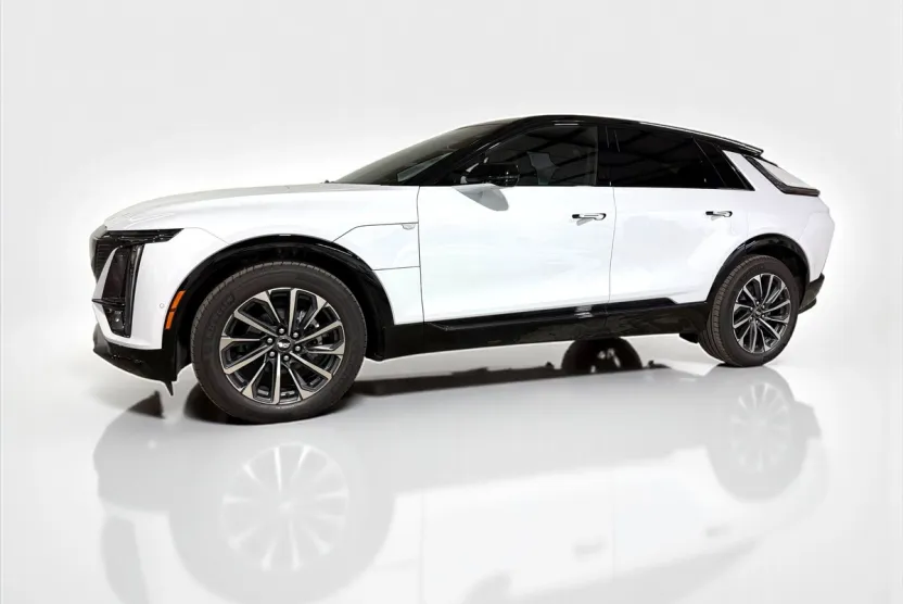 2026 Cadillac Lyriq Sport photo 1