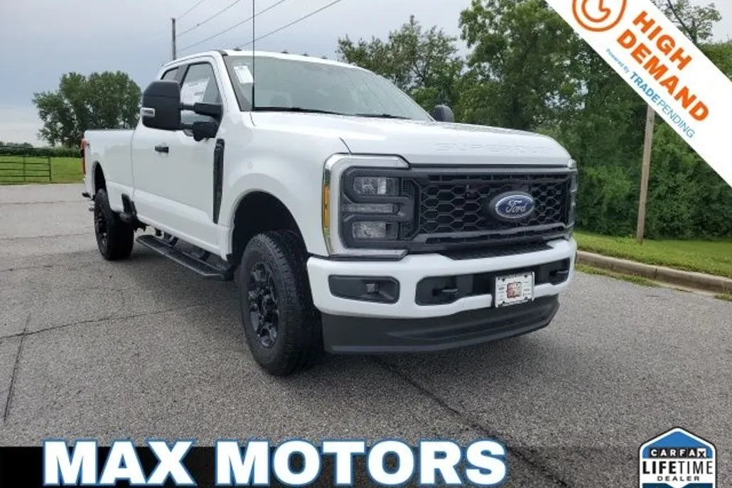 2025 Ford F-350 XL photo 1
