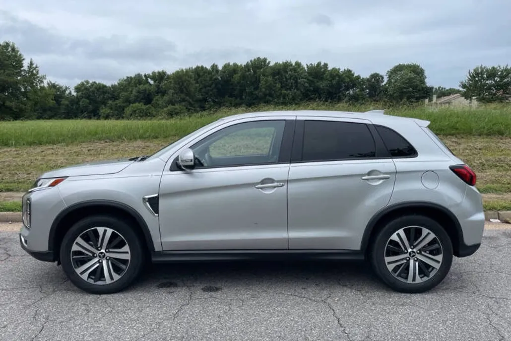 2021 Mitsubishi Outlander Sport ES photo 1