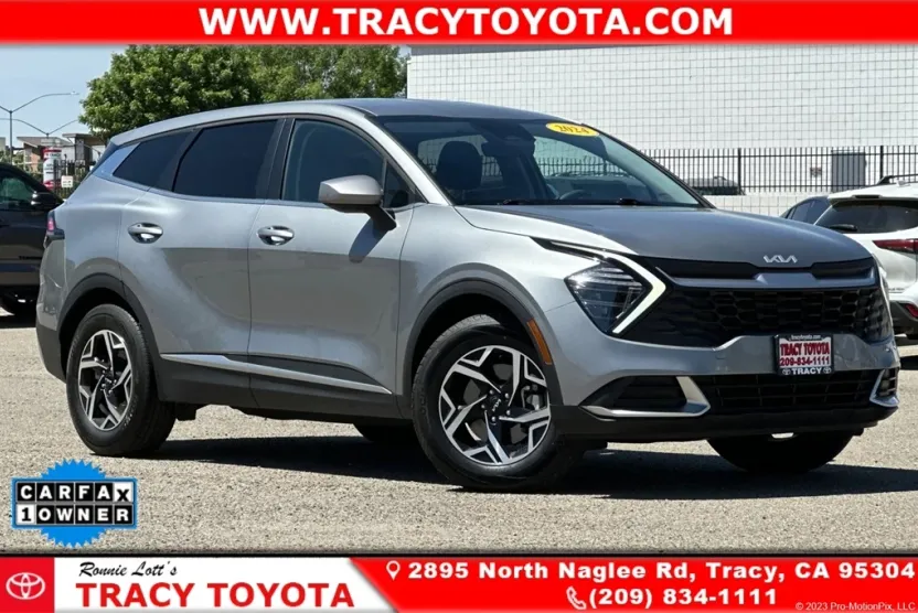 2024 Kia Sportage LX photo 1