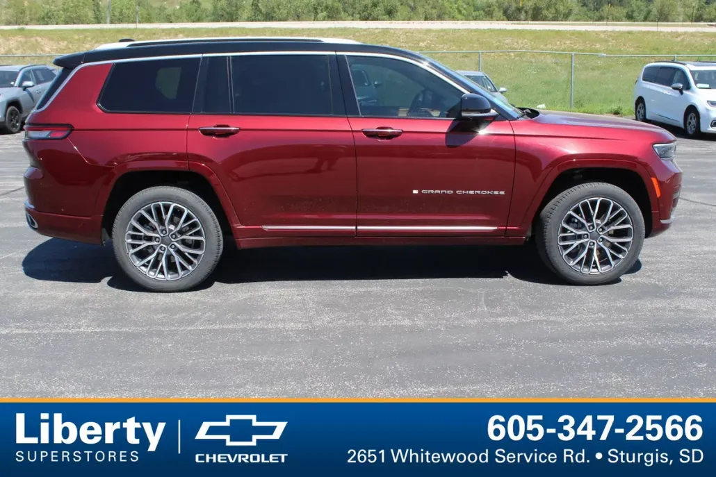 2021 Jeep Grand Cherokee L Summit Reserve photo 1