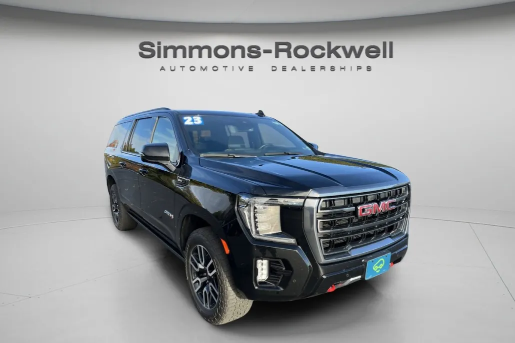 2023 Gmc Yukon XL AT4 photo 1