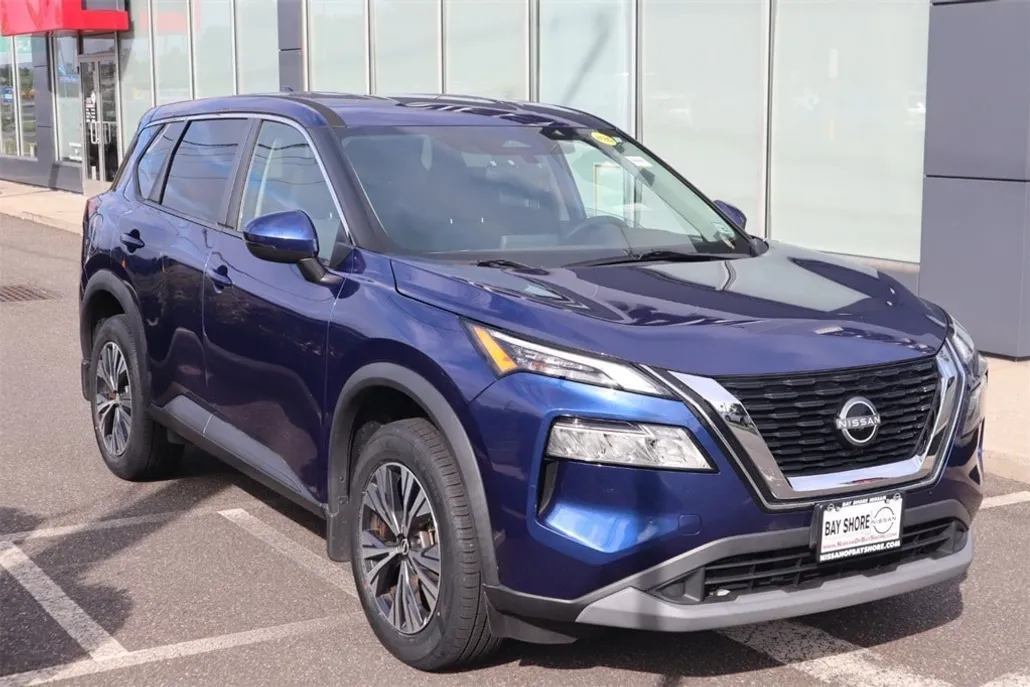 2022 Nissan Rogue SV photo 1