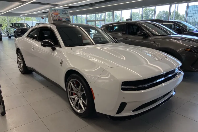 2024 Dodge Charger Daytona Scat Pack photo 1