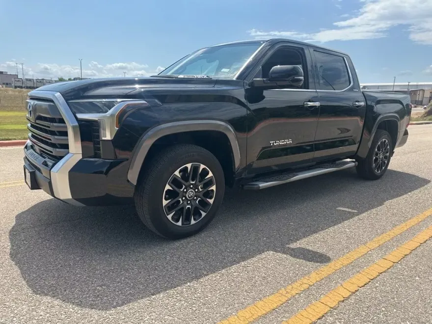 2024 Toyota Tundra Limited photo 1
