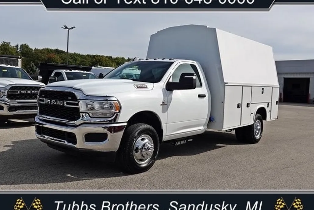 2024 Ram 3500 Tradesman photo 1