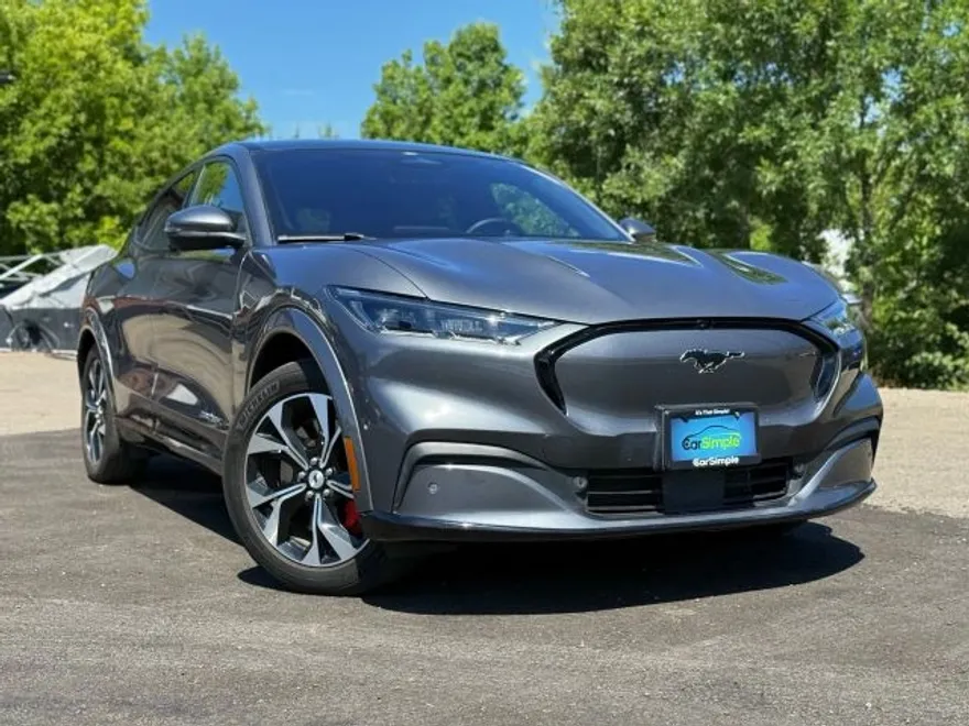2021 Ford Mustang Mach-E Premium photo 1