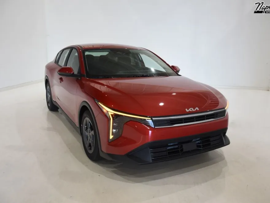 2025 Kia K4 LXS photo 1