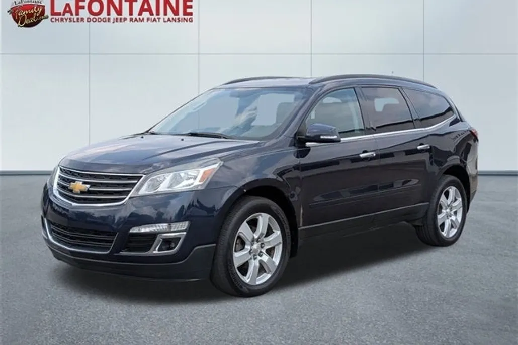 2017 Chevrolet Traverse 1LT photo 1