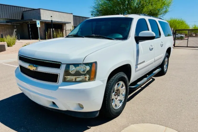 2008 Chevrolet Suburban 1500 LS photo 1