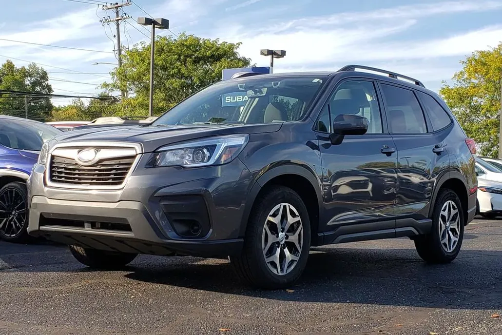 2020 Subaru Forester Premium photo 1