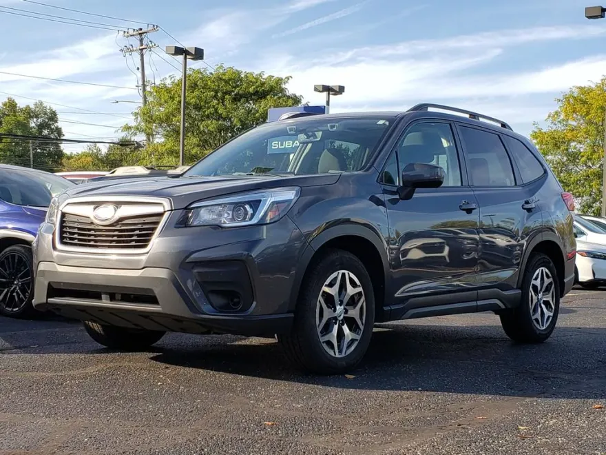 2020 Subaru Forester Premium photo 1