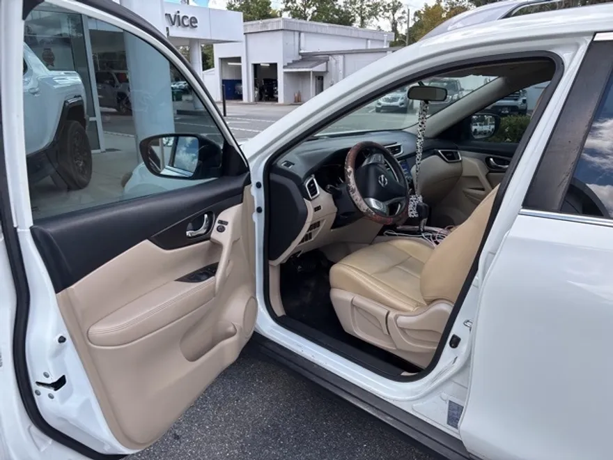 2016 Nissan Rogue S photo 1