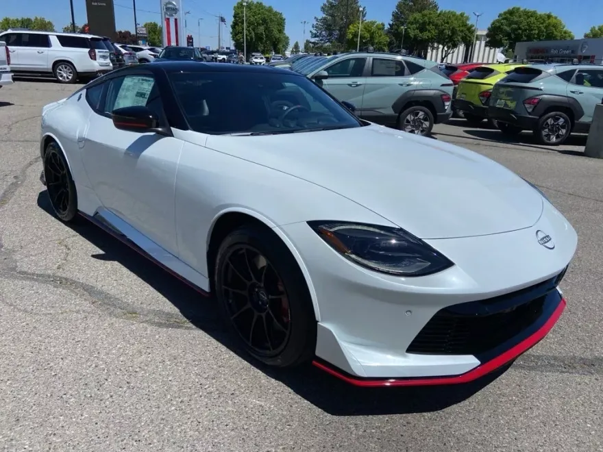 2024 Nissan Z Nismo photo 1