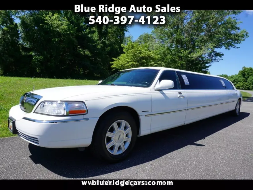 2007 Lincoln Town Car Executive photo 1