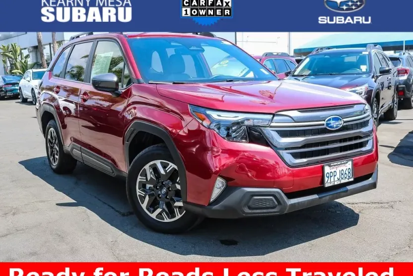 2025 Subaru Forester Premium Base photo 1
