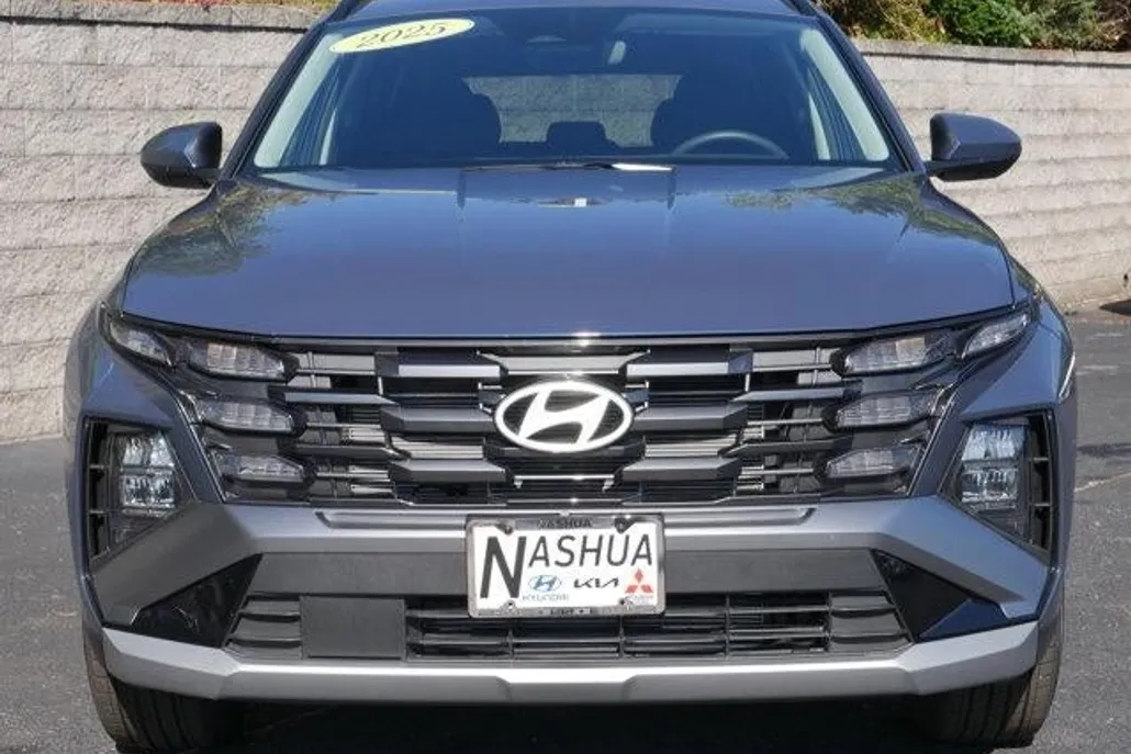 2025 Hyundai Tucson SEL photo 1