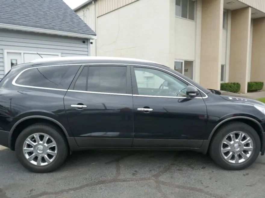 2011 Buick Enclave photo 1