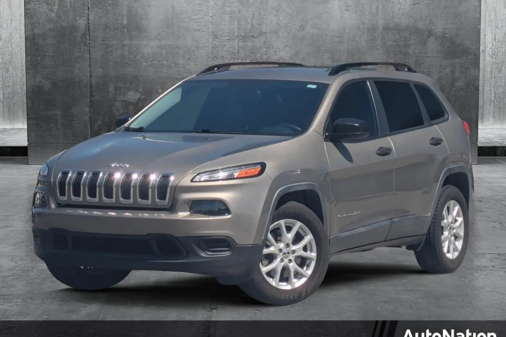 2017 Jeep Cherokee Sport photo 1