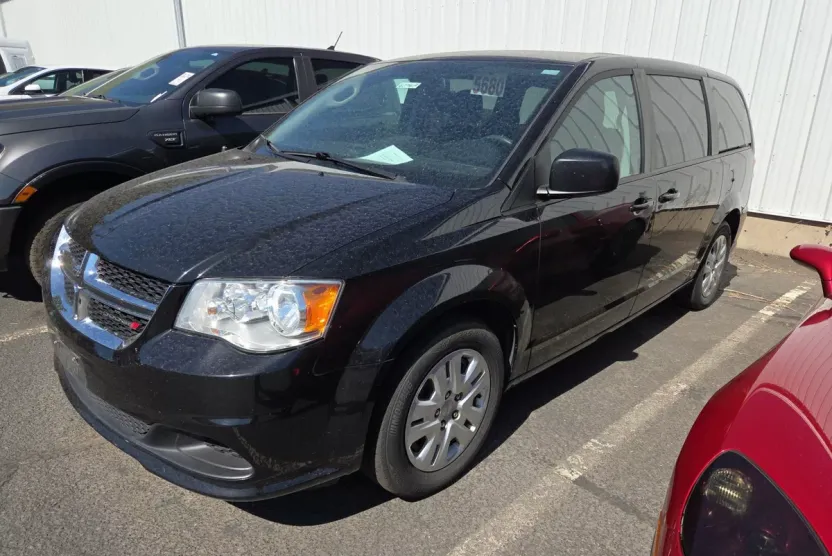 2018 Dodge Grand Caravan SE photo 1