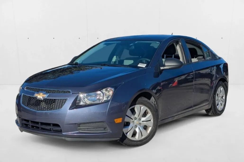 2014 Chevrolet Cruze LS photo 1