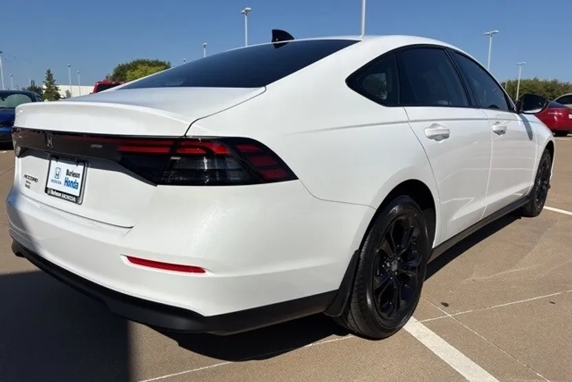 2025 Honda Accord SE photo 1