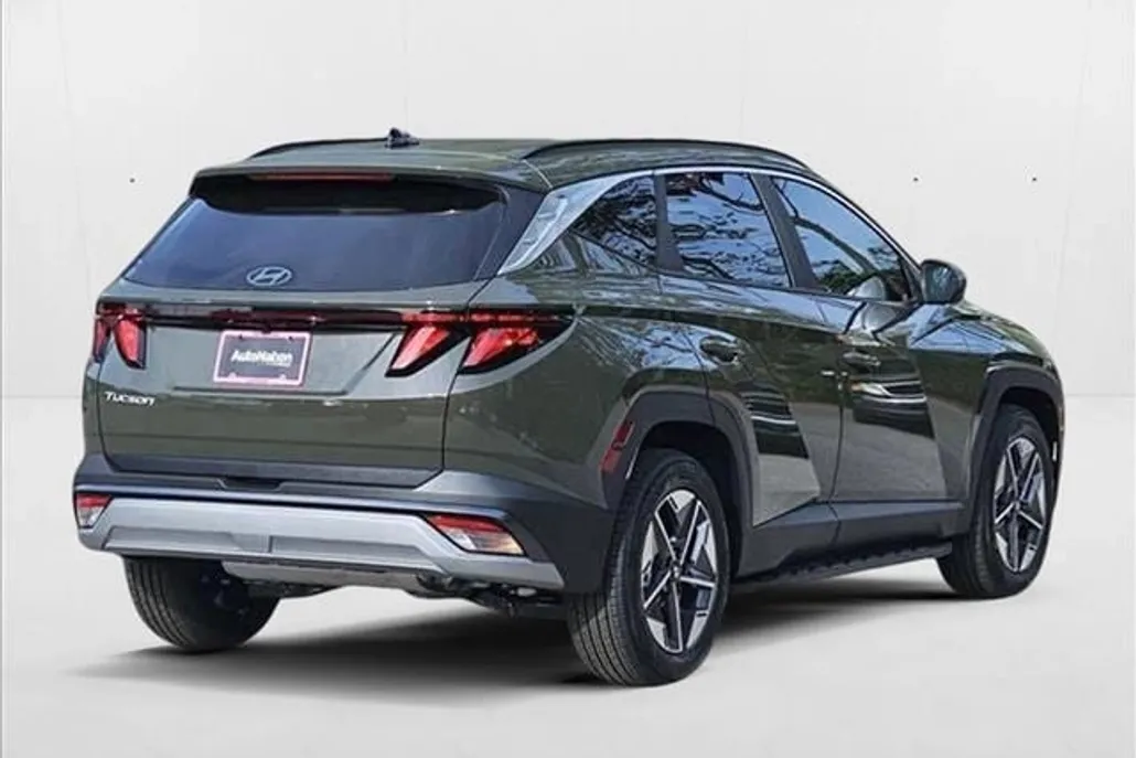 2025 Hyundai Tucson SEL photo 1