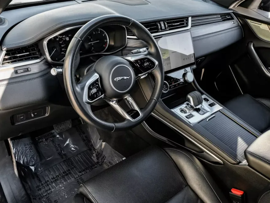 2023 Jaguar F-PACE P250 S photo 1