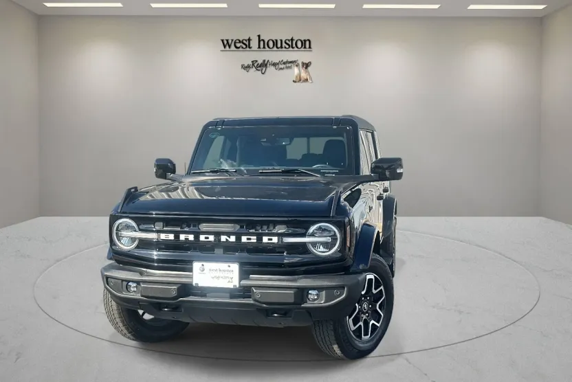 2024 Ford Bronco Outer Banks photo 1