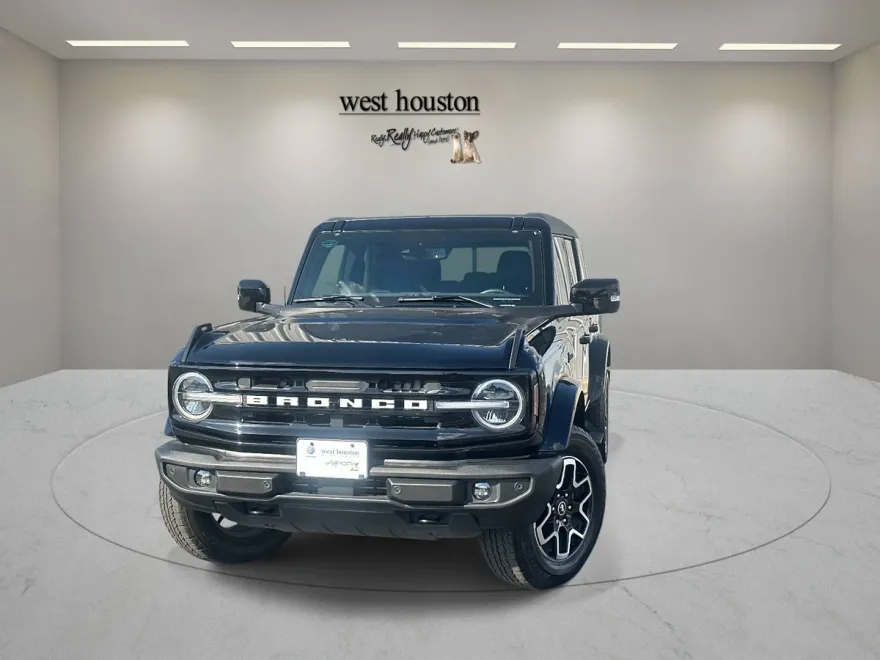 2024 Ford Bronco Outer Banks photo 1