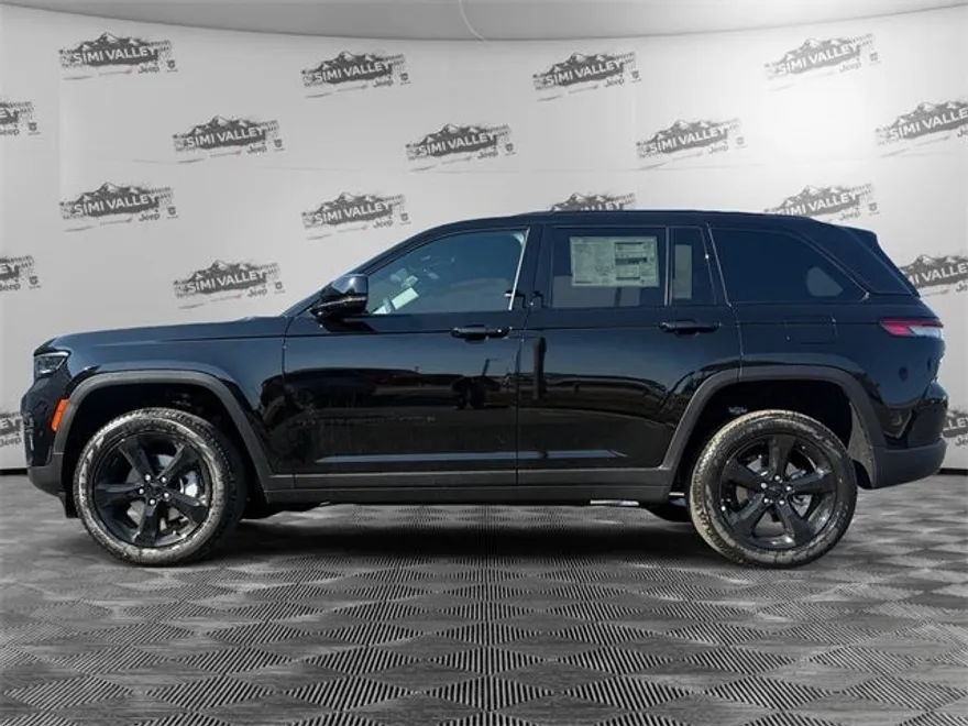 2025 Jeep Grand Cherokee Limited photo 1