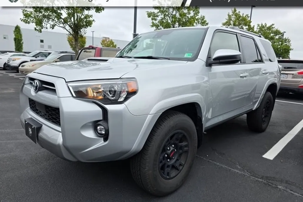 2024 Toyota 4Runner TRD Off-Road photo 1