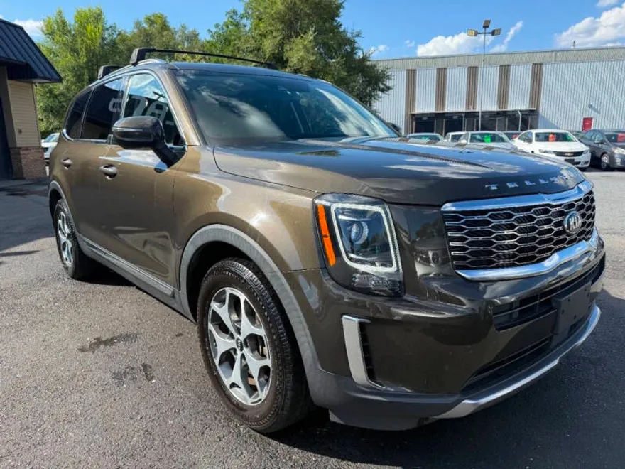 2020 Kia Telluride EX photo 1