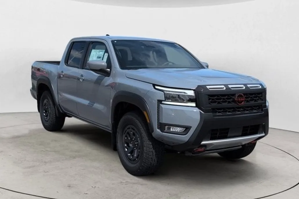 2025 Nissan Frontier PRO-4X photo 1