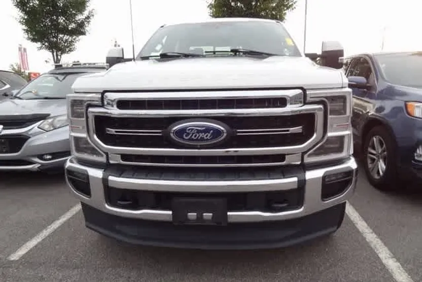 2022 Ford F-350 Lariat photo 1