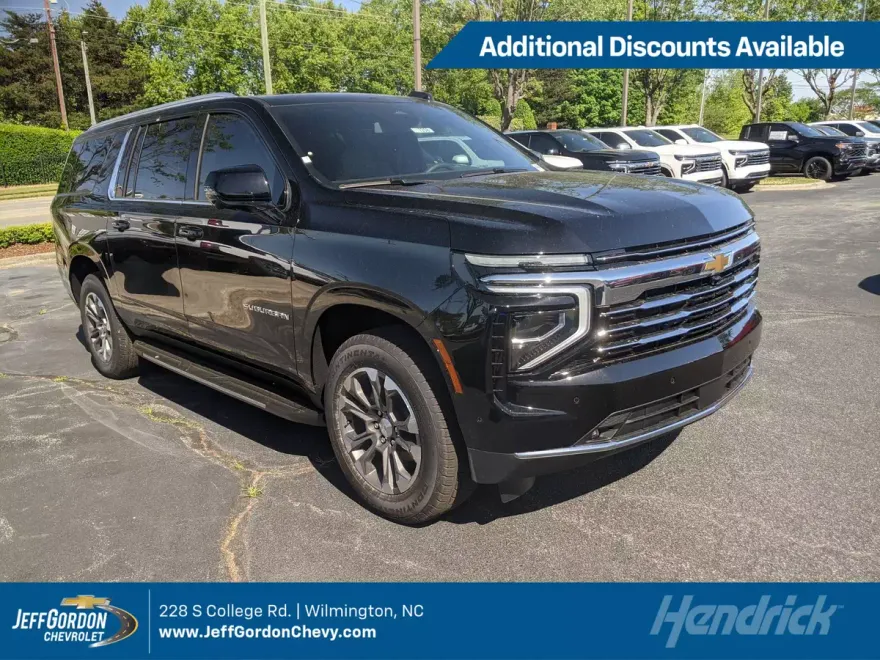 2025 Chevrolet Suburban LT photo 1