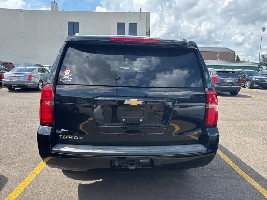 2020 Chevrolet Tahoe LT photo 1