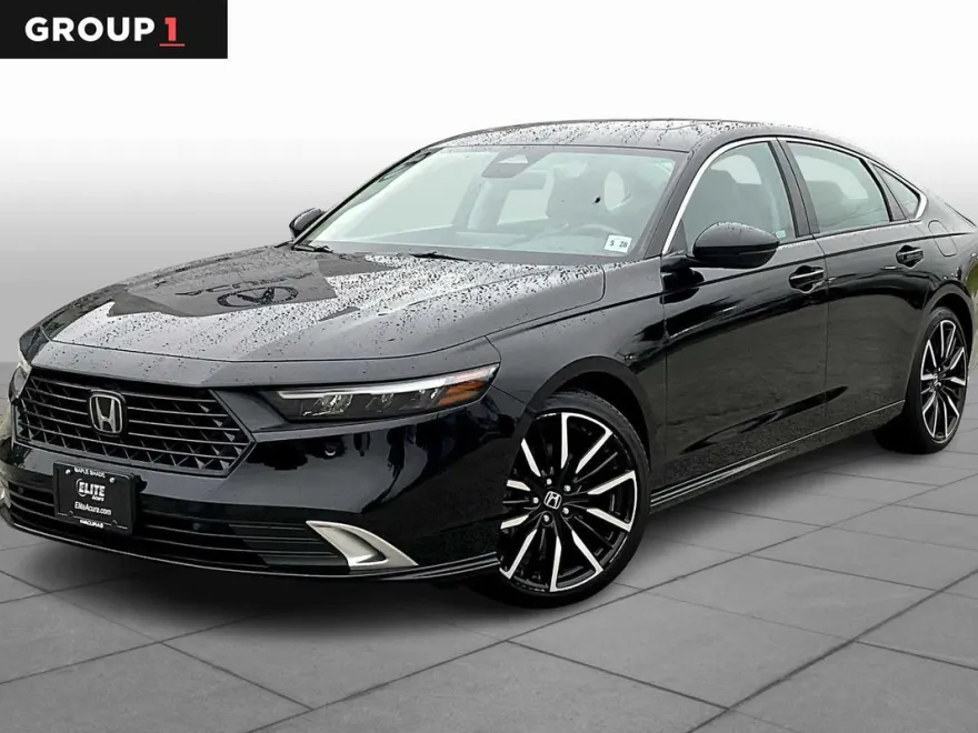 2023 Honda Accord Hybrid Touring photo 1